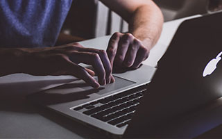 从三万封树洞来信中，我看到的婚姻、情感和女性觉醒 ｜ 正午